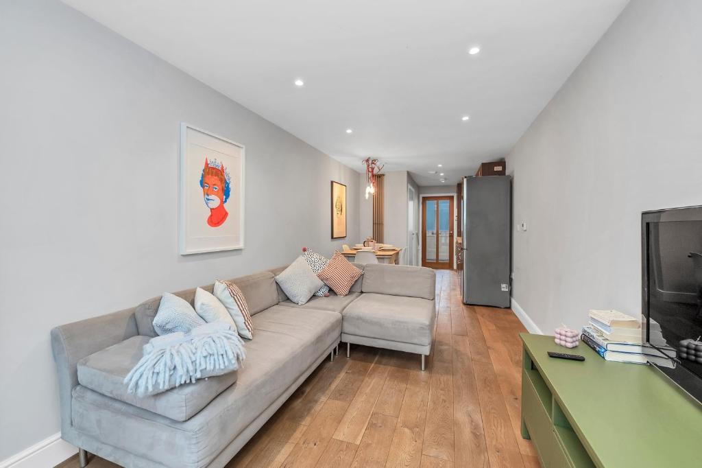 7D Albert St - sleeps 4 guests with parking on request 5