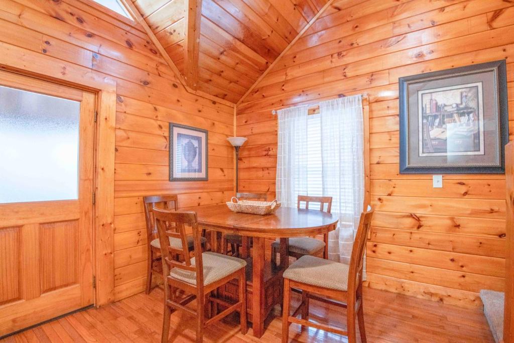Fotografie z fotogalerie ubytování Moonlight Lodge Family Cabin v destinaci Pigeon Forge