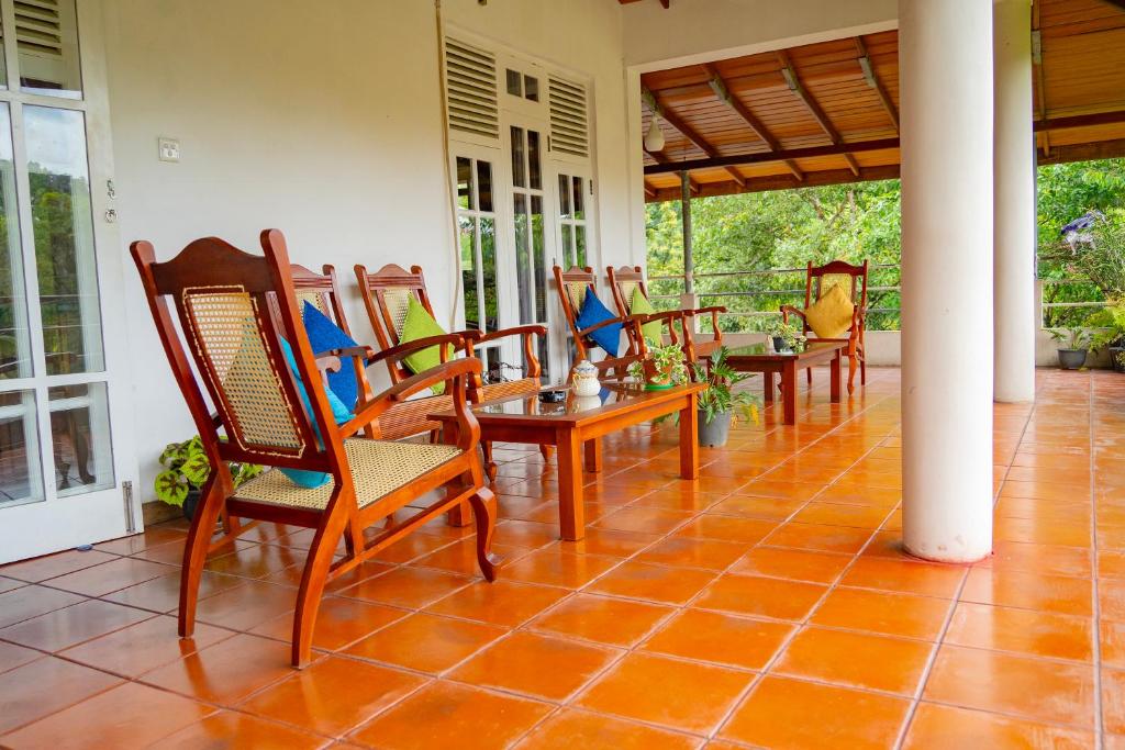 Posezení v ubytování Deer Hill Rest Kandy