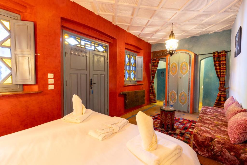 Postel nebo postele na pokoji v ubytování Riad Aicha Marrakech