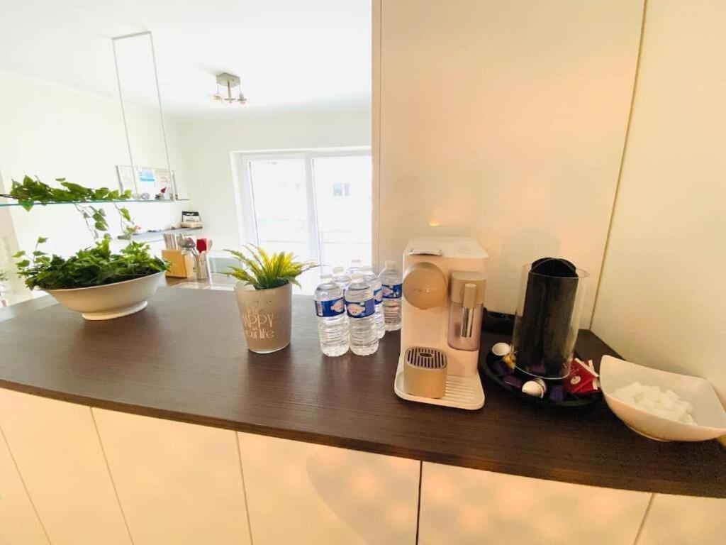 Bright and airy 3 Bedroom with terrace&parking - Resim 13