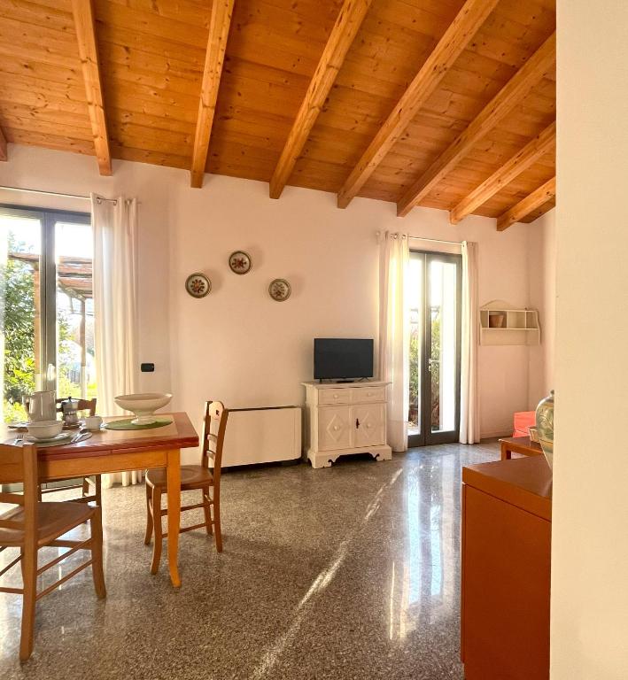 La Foresteria di Borgogelsi Apartments - Apartment With Garden View 6