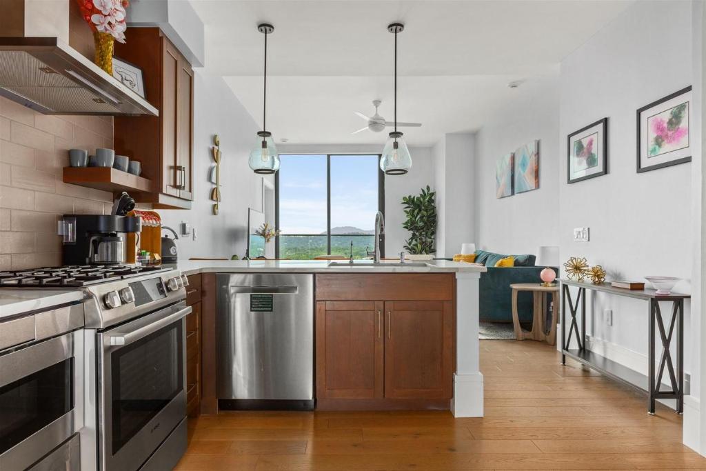 Kuchyň nebo kuchyňský kout v ubytování Mountain Gem