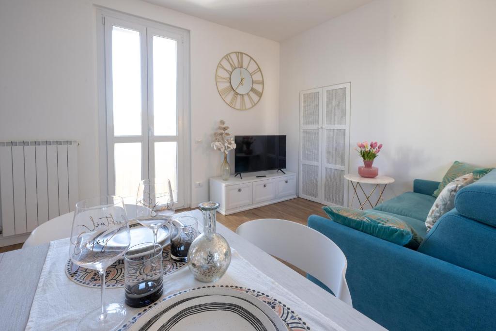 Lora luxury suite 4, free private parking, self check-in photo