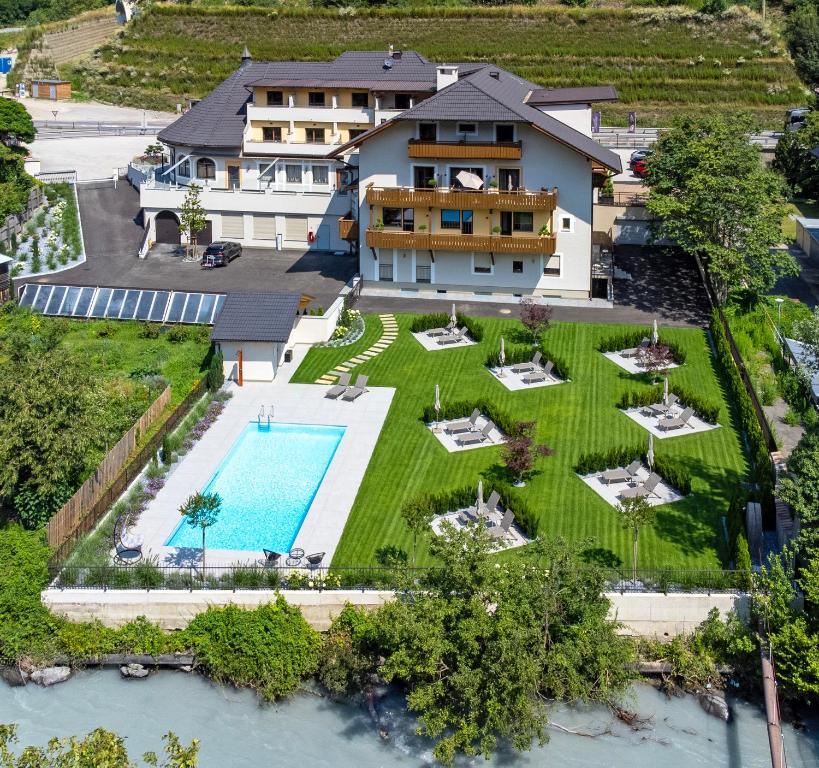 Bazén v ubytování Self Service Hotel Schnalser Hof nebo v jeho okolí