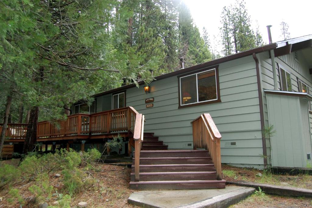 Budova, kde se prázdninový dům nachází