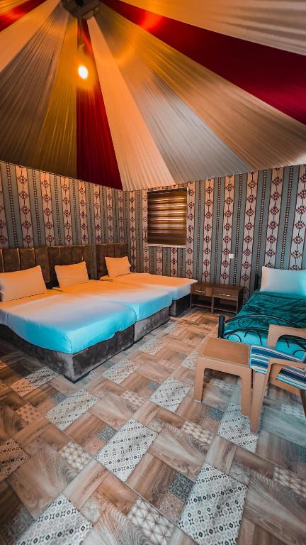 Postel nebo postele na pokoji v ubytování Nada luxury camp