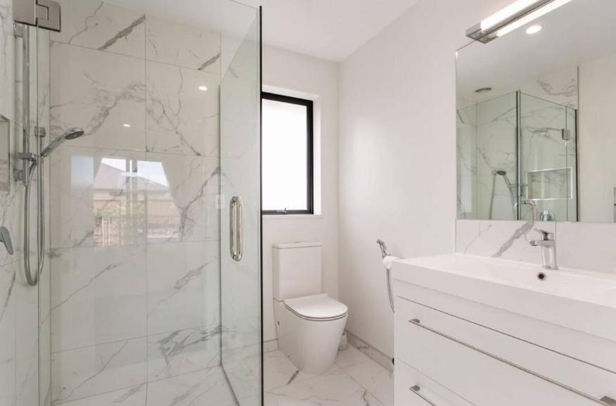 Family-Friendly Home in Wigram with Style & Space - Resim 22