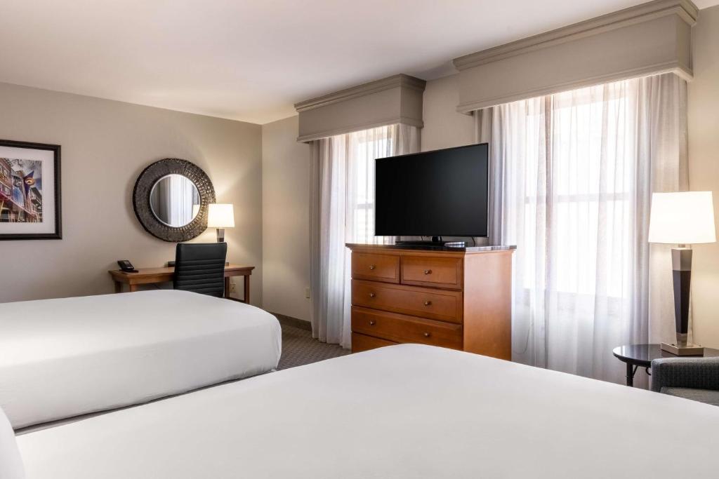 Drury Plaza Hotel Broadview Wichita photo