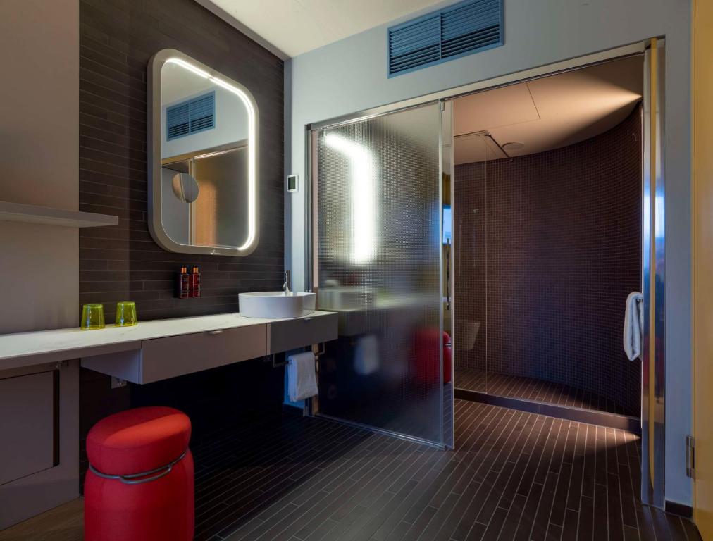 b'mine hotel Düsseldorf - Resim 13