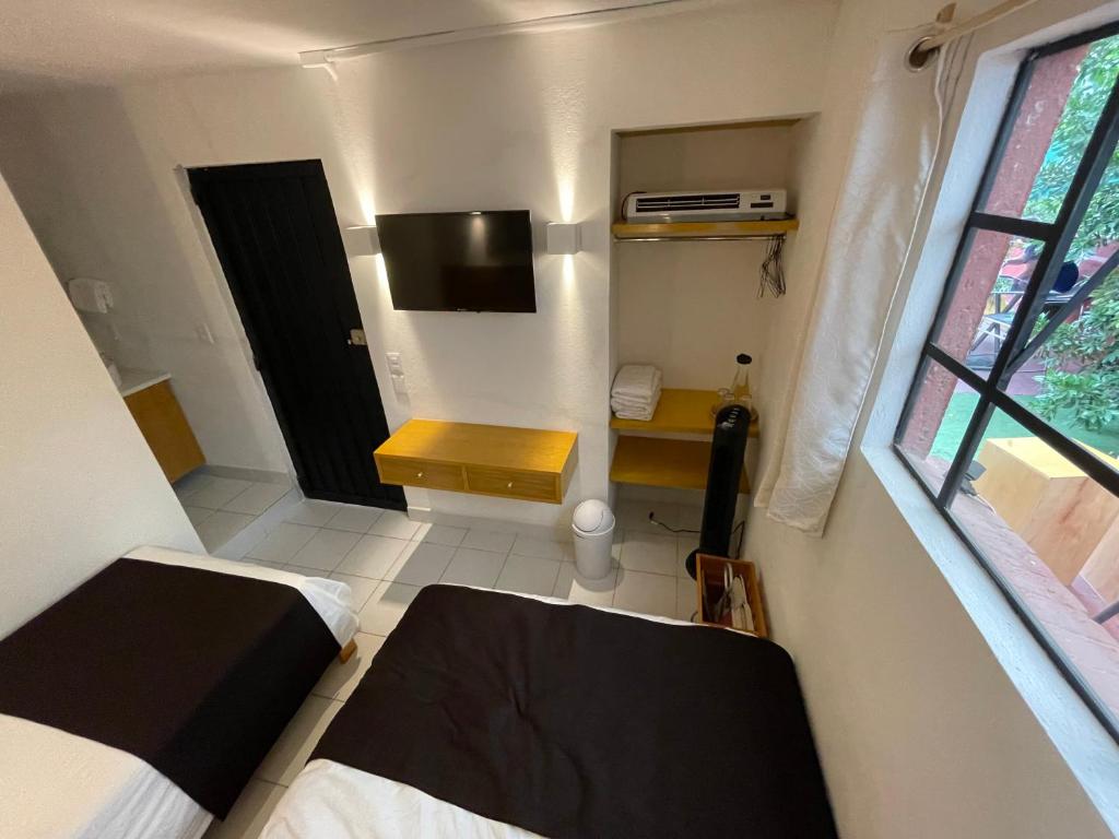 Hostal Roma Condesa - İki Yataklı Oda - Özel Banyolu