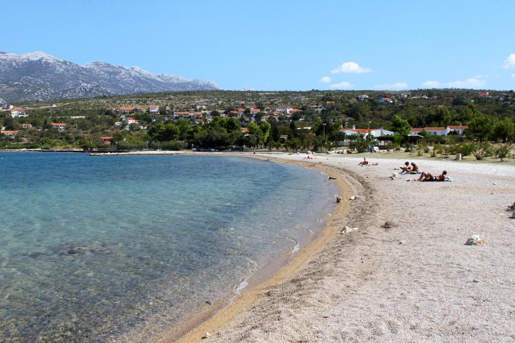 Apartments by the sea Rovanjska, Paklenica - 23758
