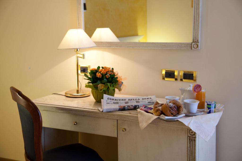 Mat på hotellet eller i närheten