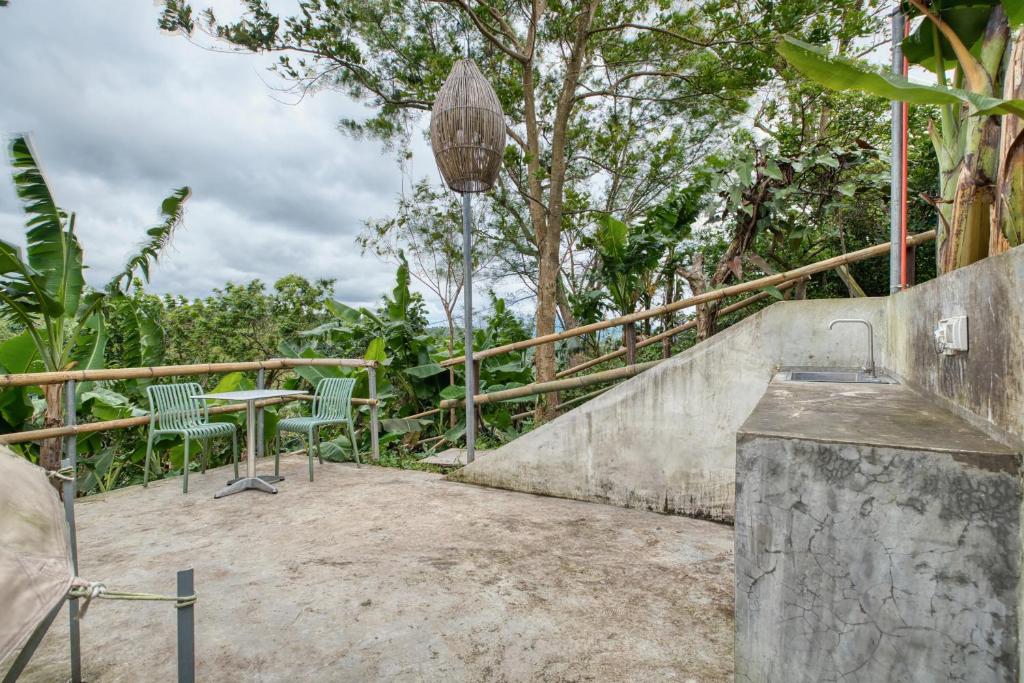 Fotografie z fotogalerie ubytování Kalikasan Glamping Resort near Manila with Overlooking Pool and Starlink v destinaci Calauan
