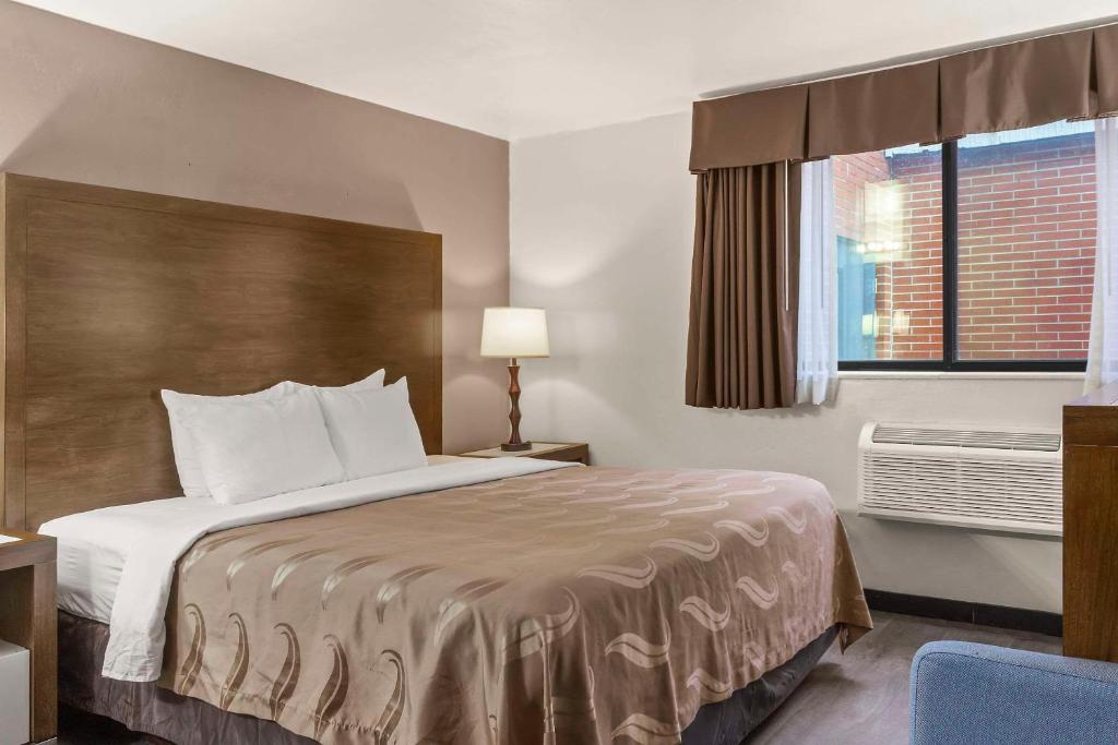 Quality Inn & Suites Green Bay Downtown photo