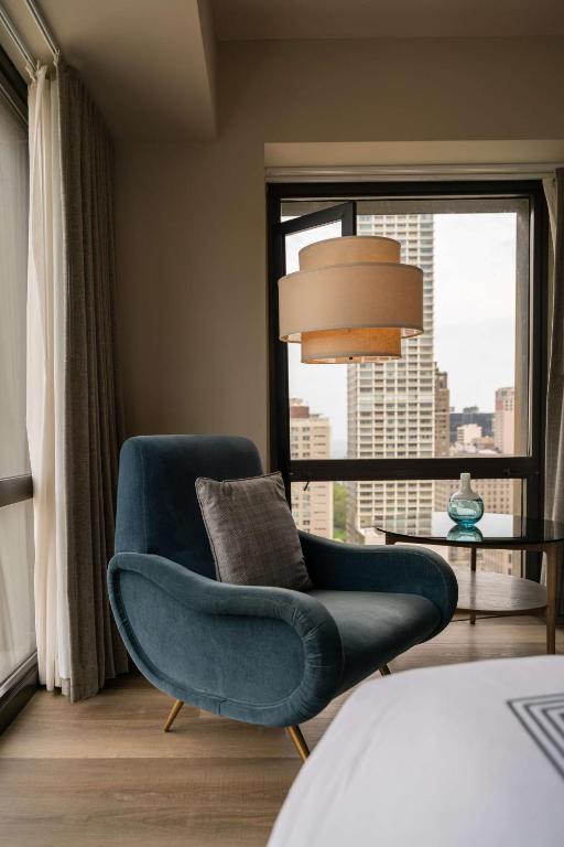 Posezení v ubytování Thompson Chicago, by Hyatt