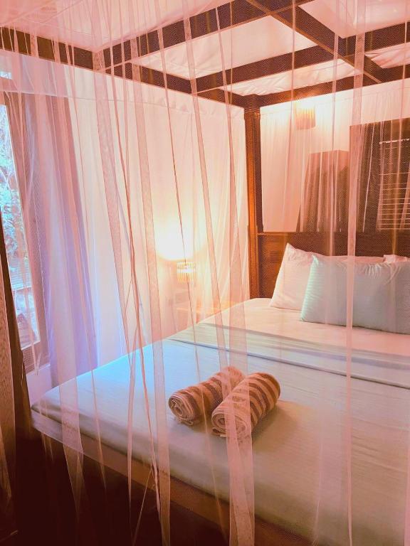 Turtle Watch Cabana - 5