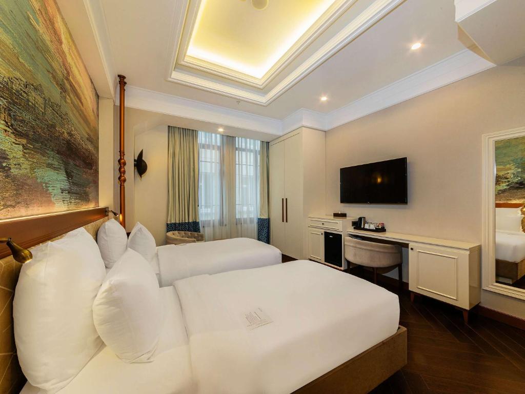Uma TV ou centro de entretenimento em Mercure Istanbul Sirkeci