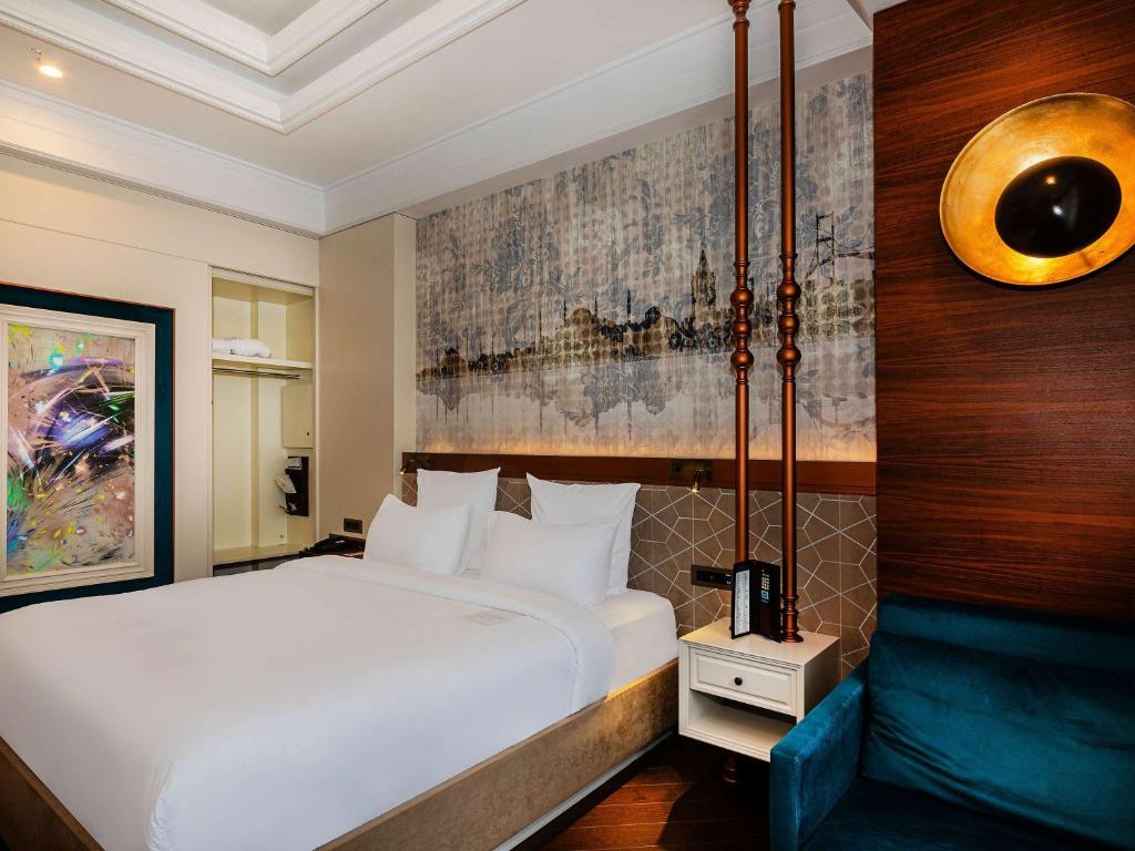 Cama ou camas em um quarto em Mercure Istanbul Sirkeci