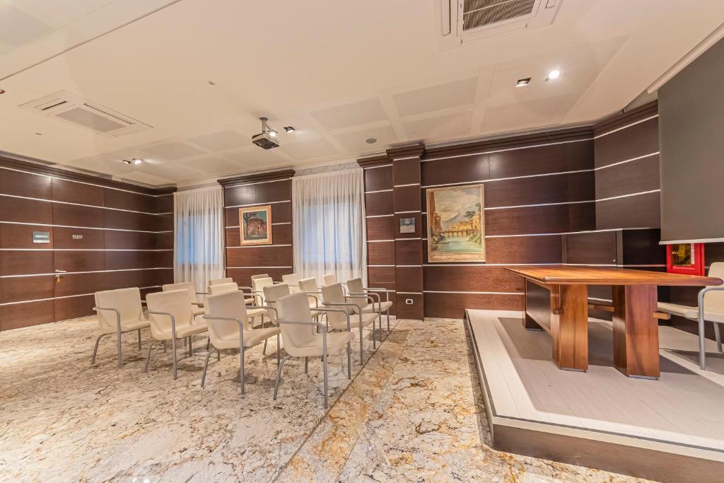 Posezení v ubytování Dado Hotel International