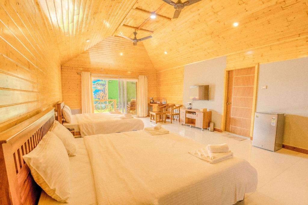The O2H Agonda Beach Resort - Habitación Cuádruple Con Vista Al Mar