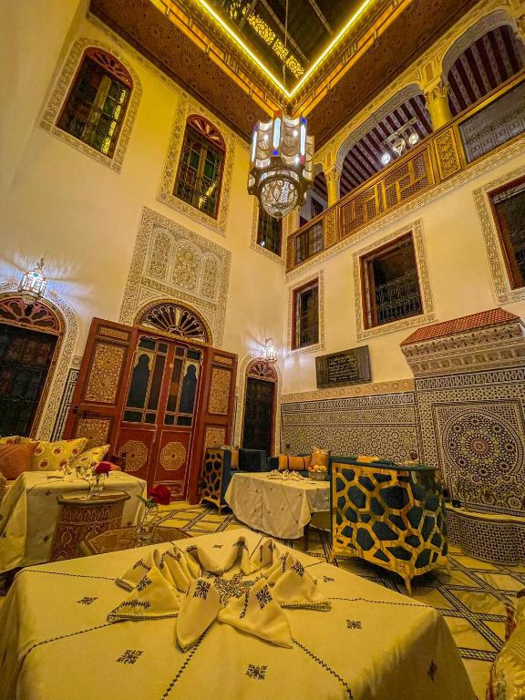 Posezení v ubytování Riad Dar El Ouedghiri