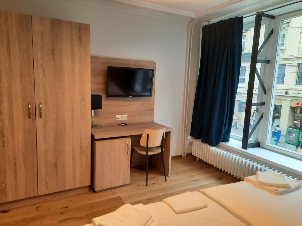 Apartments Greifengasse - Managed by Hotel Rheinfelderhof - Resim 15