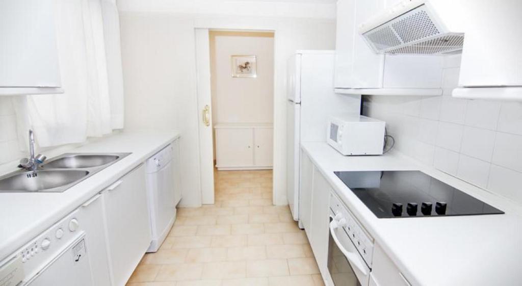 Park Plaza Suites Apartamentos - Resim 33