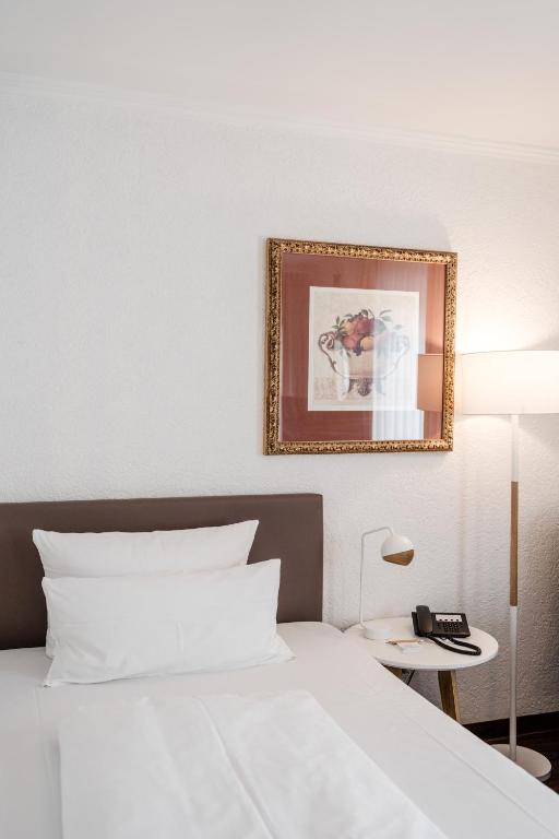 Hotel Antoniushof - Economy Eenpersoonskamer Met Uitzicht Op De Straat
