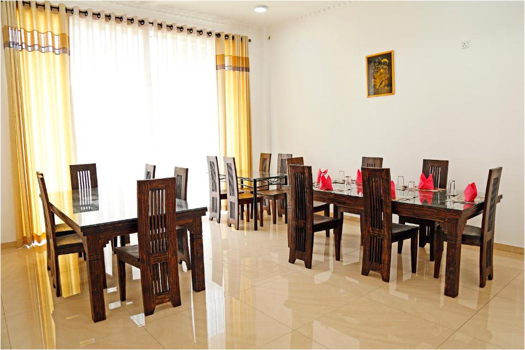Restaurace v ubytování Ronaka Airport Transit Hotel
