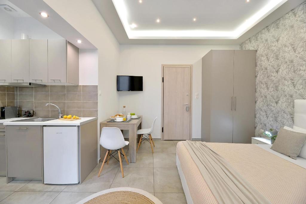 Kuchyň nebo kuchyňský kout v ubytování Alekos Apartments 2 Netflix, Self Check-In