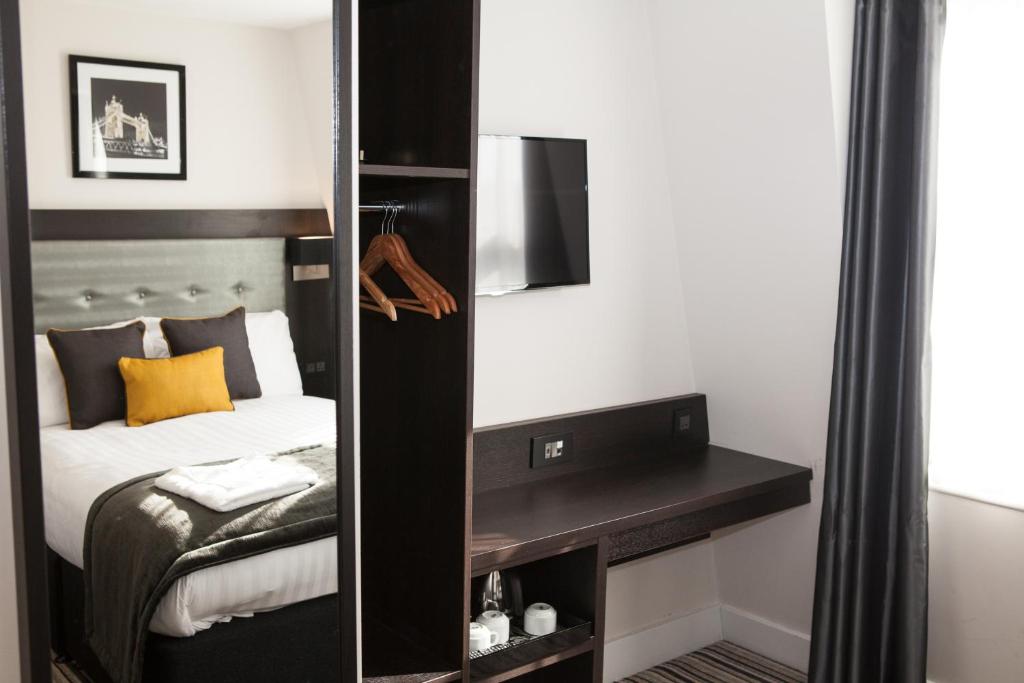 The Tudor Inn Hotel - Resim 23