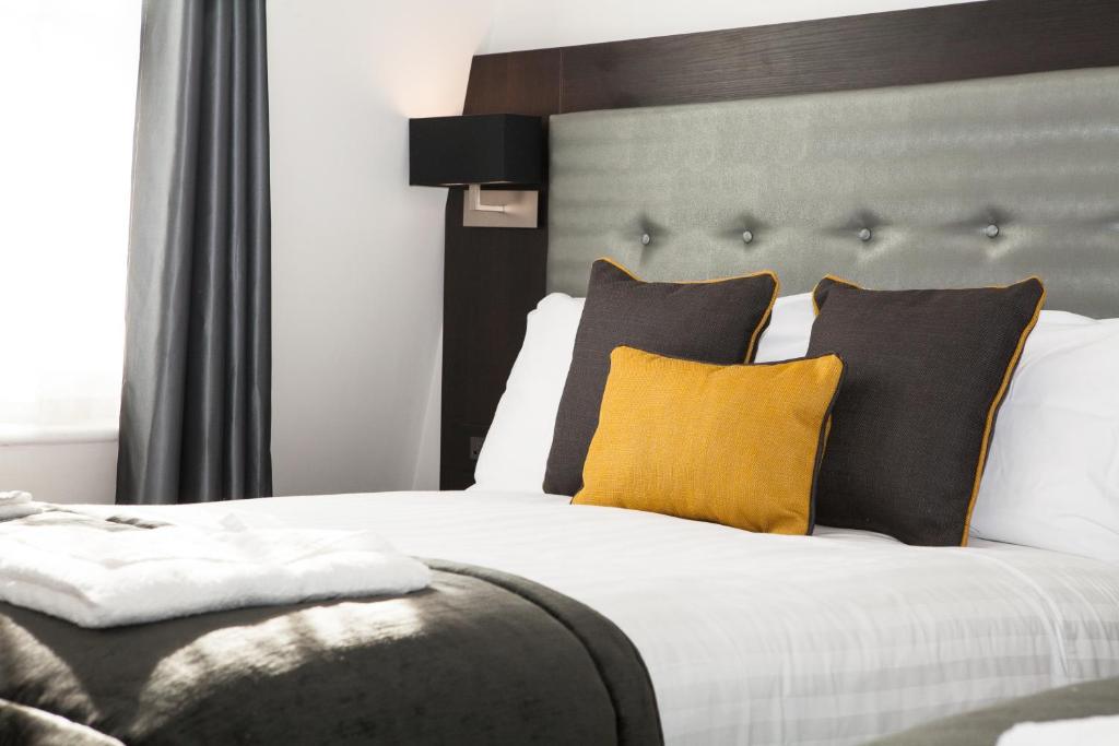 The Tudor Inn Hotel - Resim 24