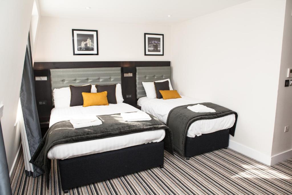 The Tudor Inn Hotel - Resim 19