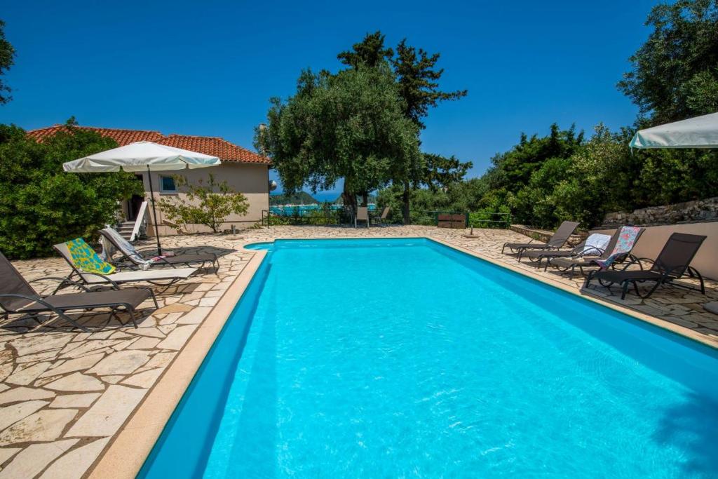 Bazén v ubytování Dream view apartments nebo v jeho okolí