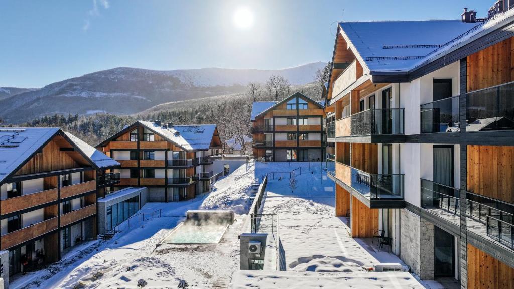 Nespecifikovaný výhled na hory nebo výhled na hory při pohledu z hotelu
