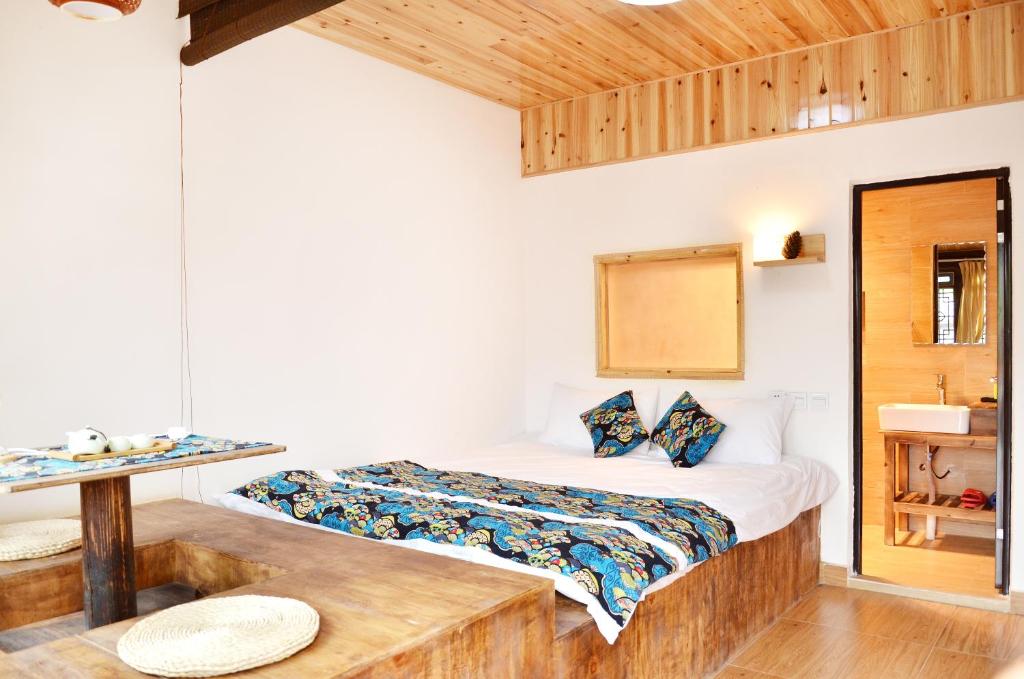 Tourist Courtyard Hotel - Double Room With Futon Mat