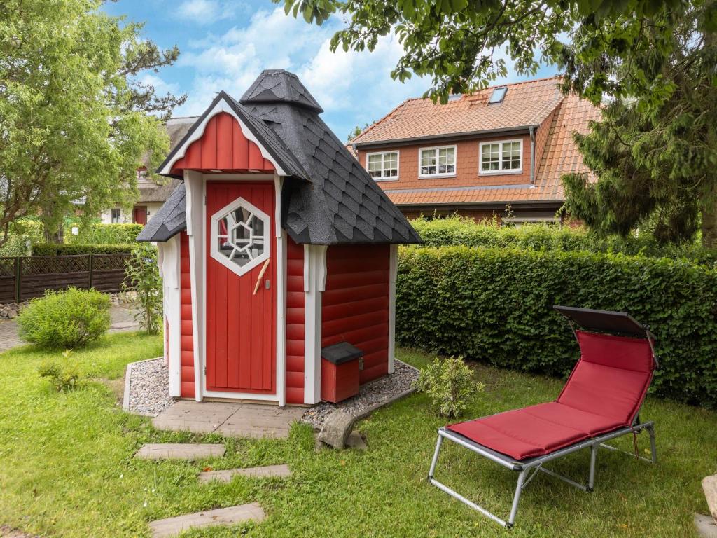 Zahrada ubytování Holiday Home in Wiek near Baltic Sea