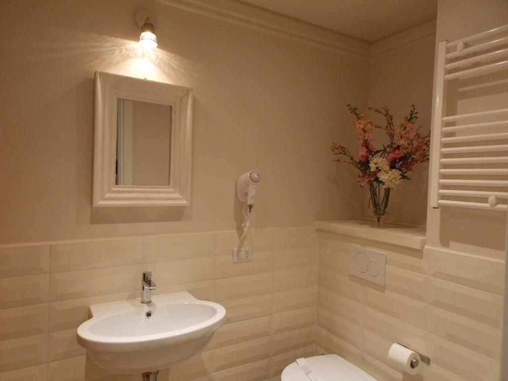 Casa Tua Vaticano Guest House - 5