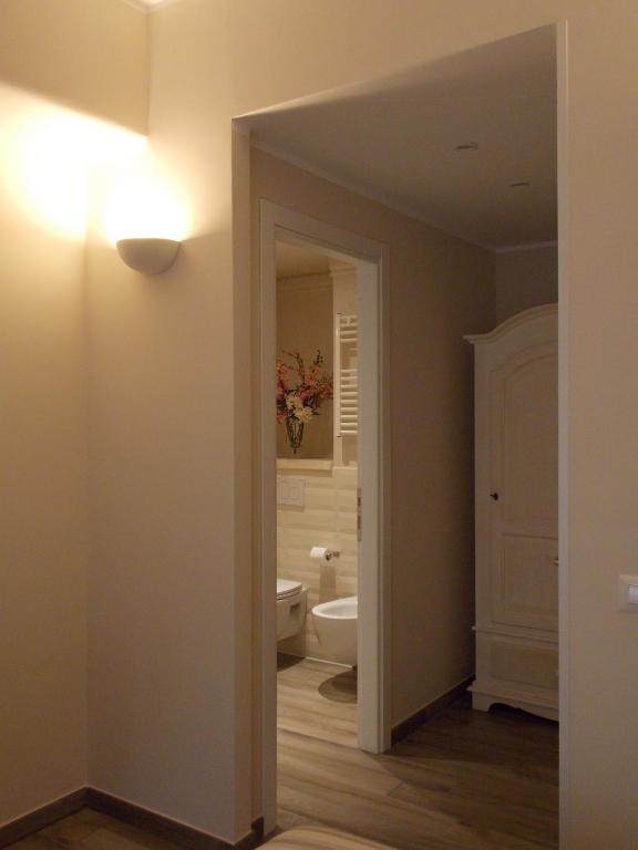 Casa Tua Vaticano Guest House - 4