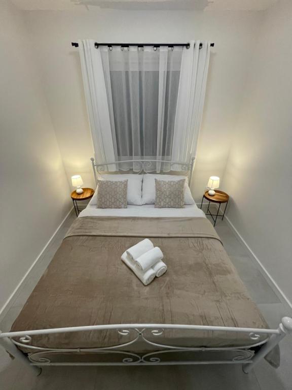 Postel nebo postele na pokoji v ubytování Apartmány Lily - Self Checkin - Parking - 40m2