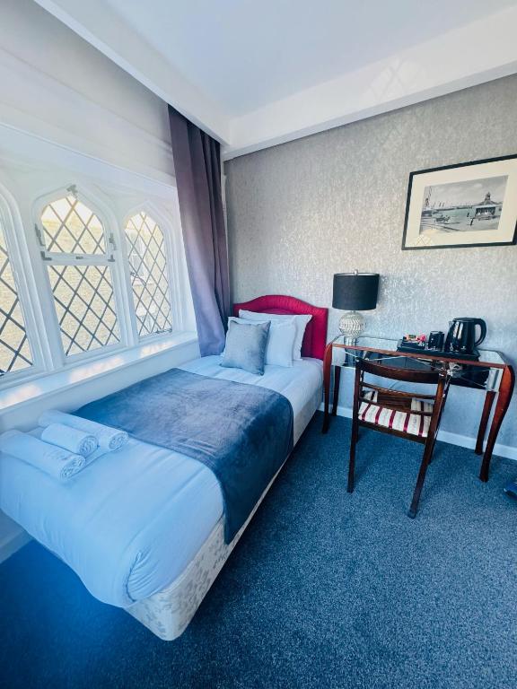 
Single Room with Bathroom
