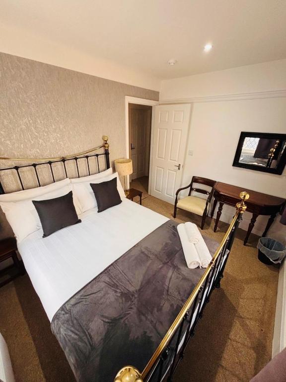 
Deluxe Double Room with Shower
