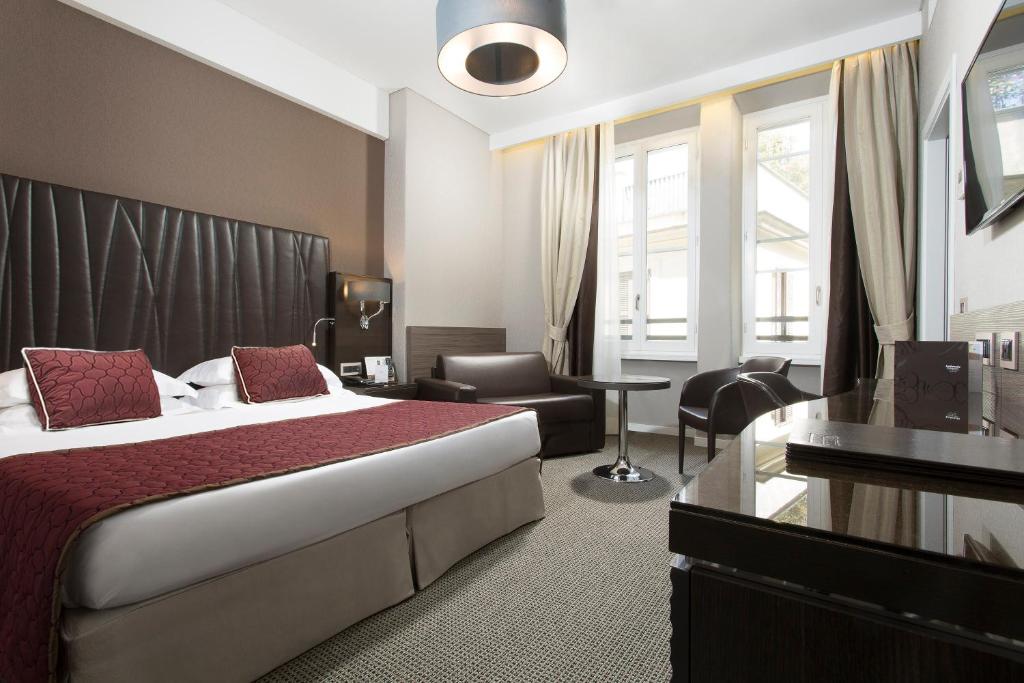 Hotel Artemide - Deluxe Triple Room