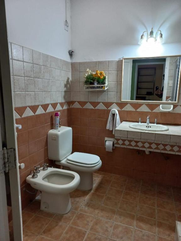 Casa céntrica amplia con patio