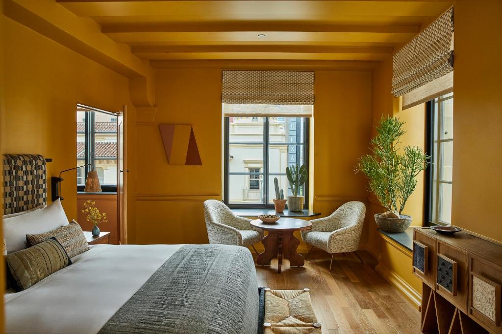 Downtown Los Angeles Proper Hotel, a Member of Design Hotels photo 3