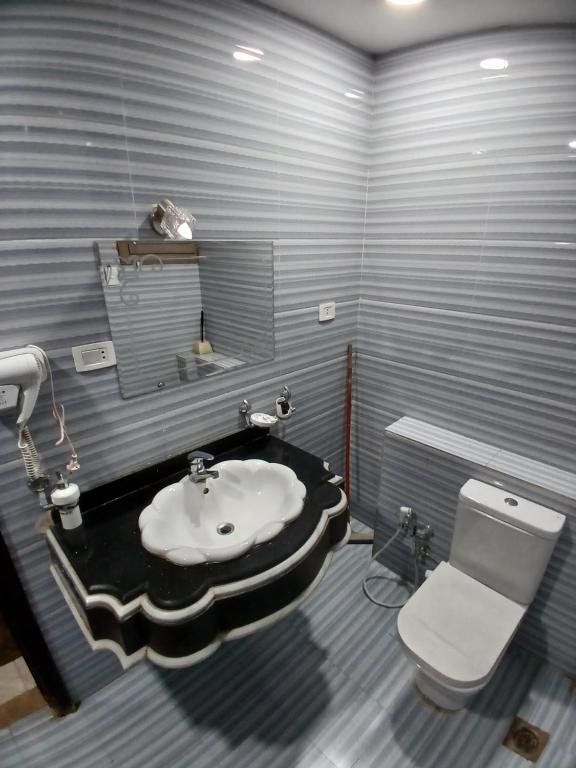 Koupelna v ubytování Monty Homestay