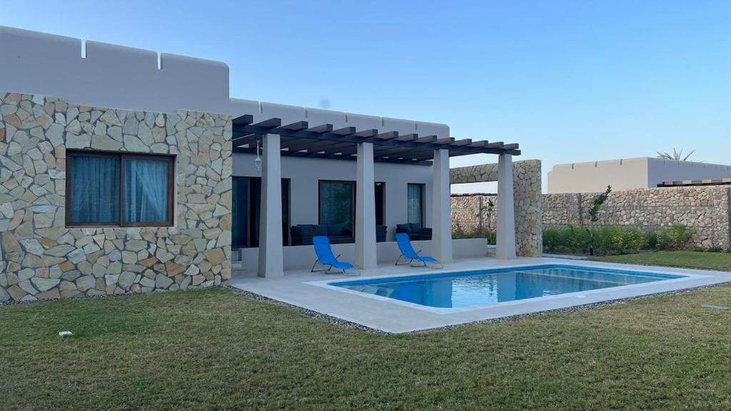 Bazén v ubytování Murooj AlSifah nebo v jeho okolí