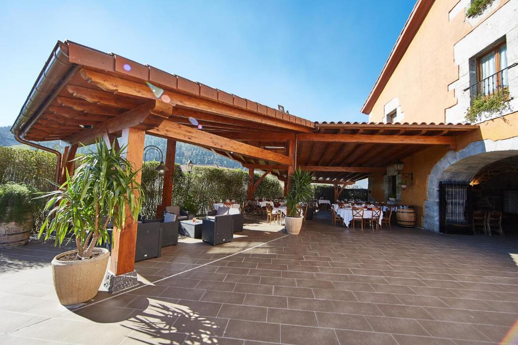 Restaurace v ubytování Hotel Larrañaga