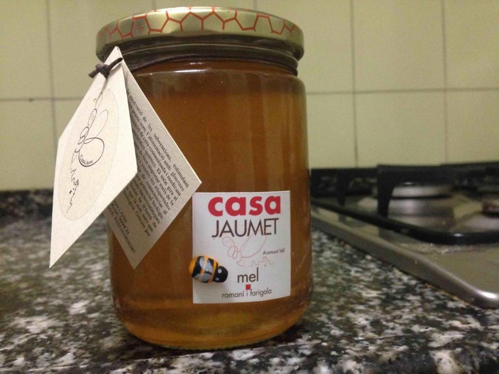 Certifikát, ocenenie alebo iný dokument vystavený v ubytovaní Casa Jaumet: un lloc de pau on escoltar el silenci